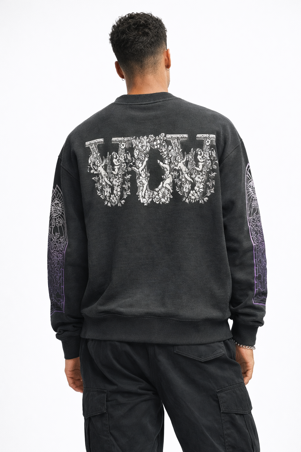 SWEATSHIRT