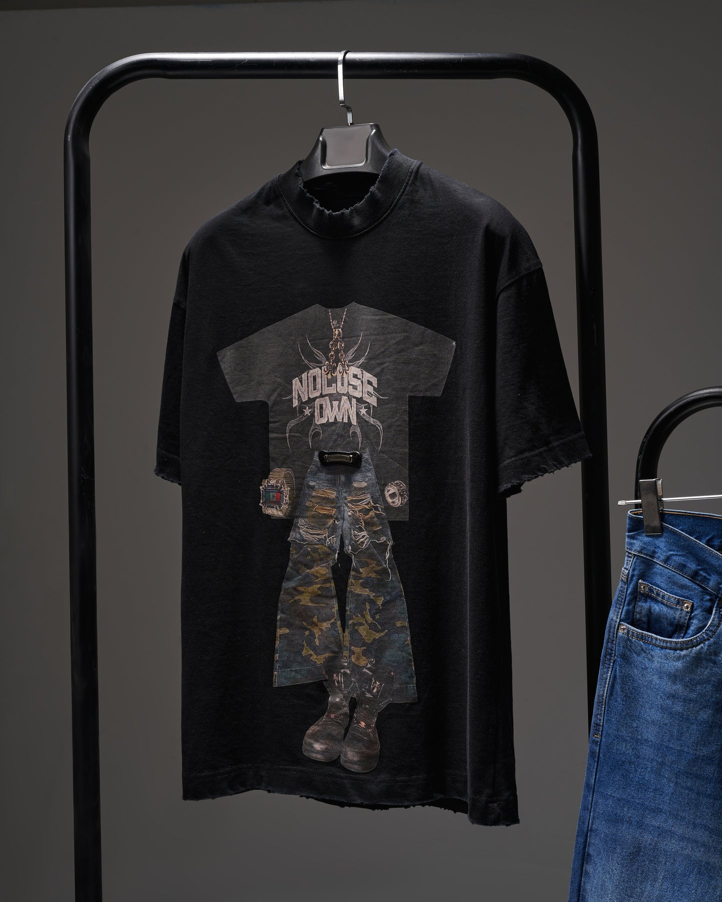 Black T-SHIRT