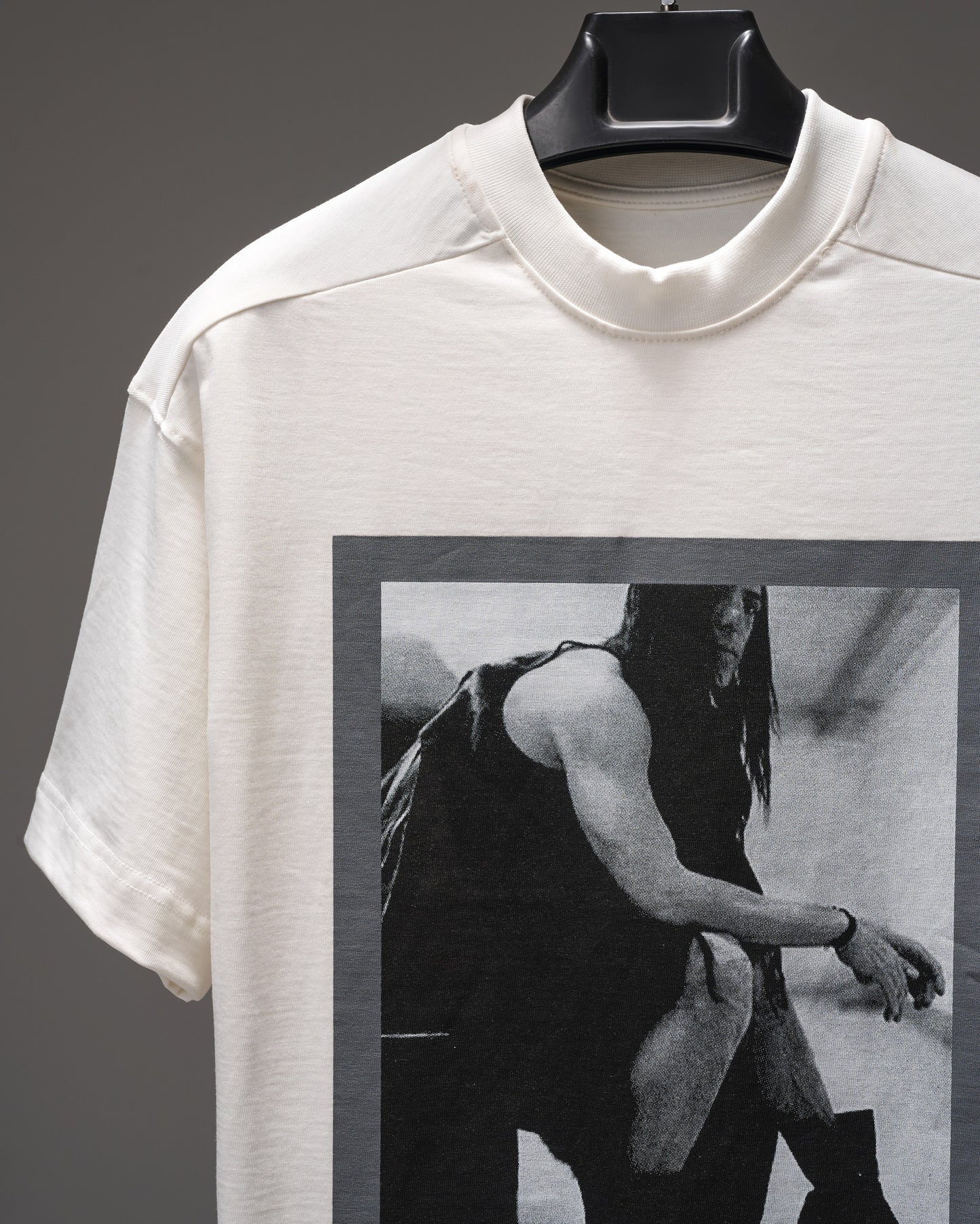 White T-SHIRT