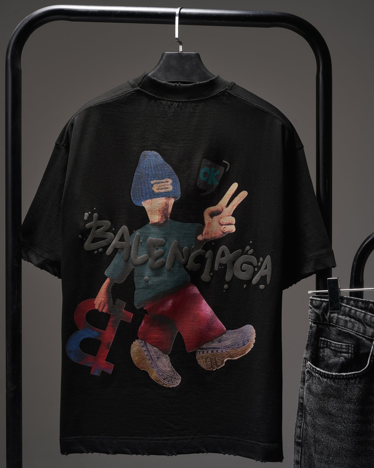 Black T-SHIRT